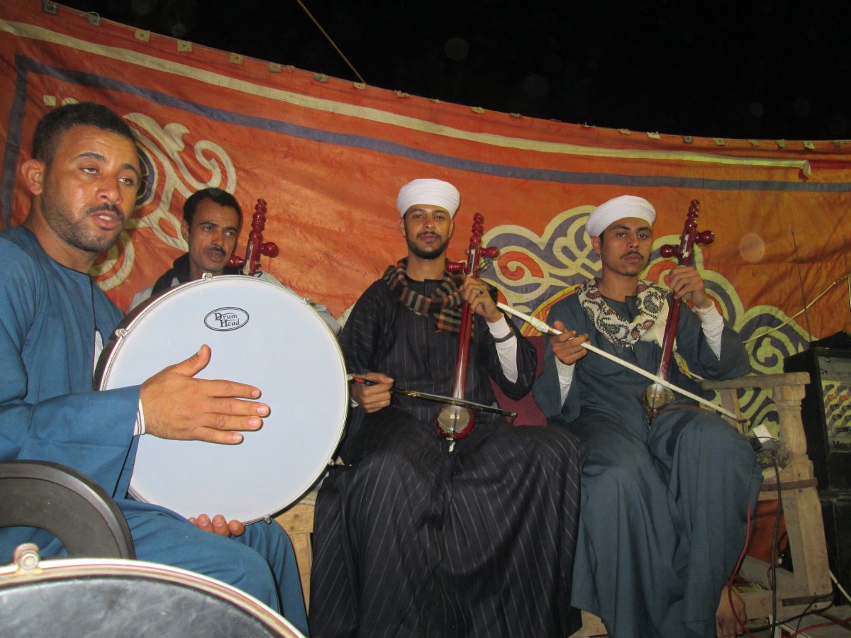 شاعر السيرة محمد نصرالدين: هكذا انتصرنا على أغاني “المهرجانات”