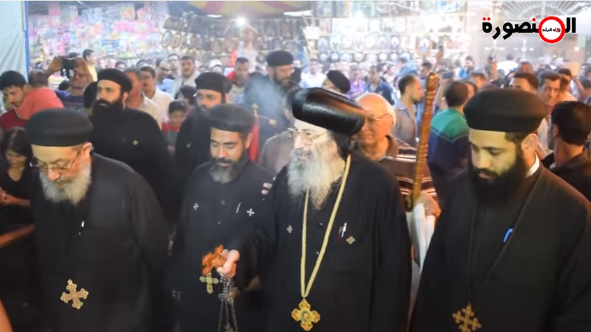 فيديو| زفة الصليب بدير القديسة دميانة