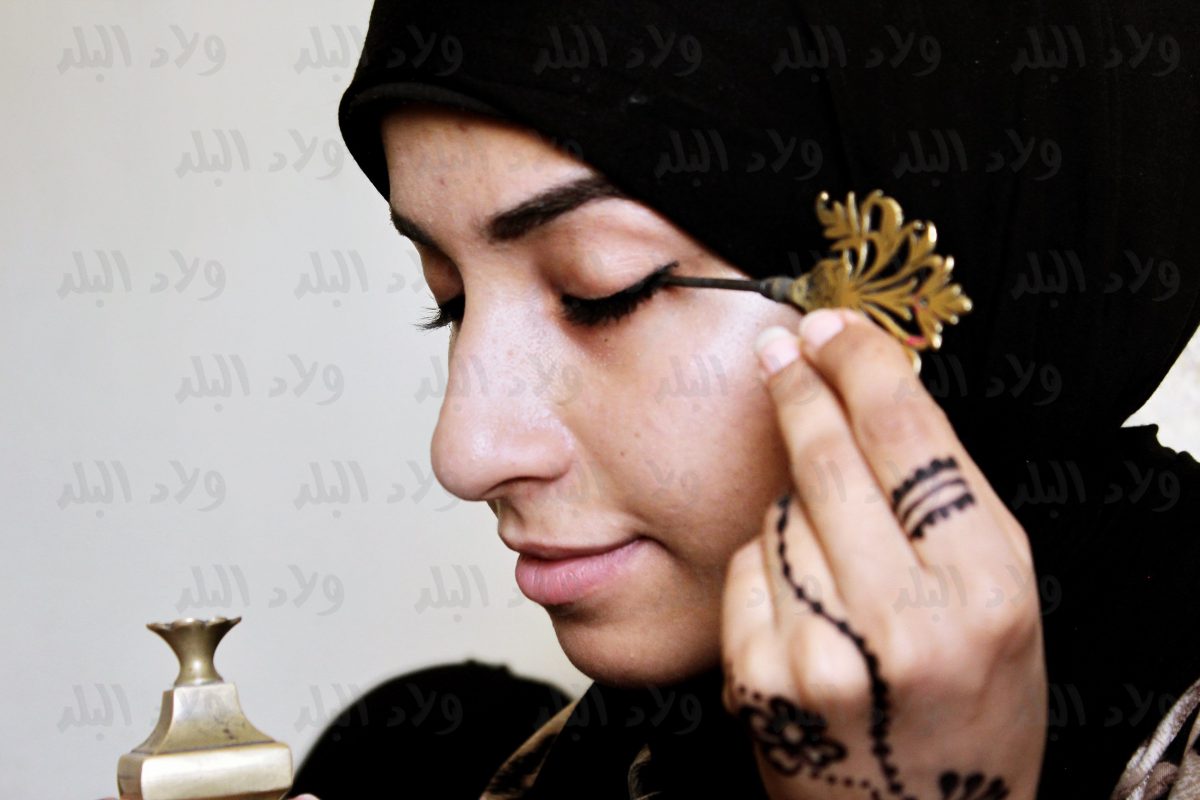 الكحل.. كيف استخدم للزينة ولدفع الحسد عن المولود؟
