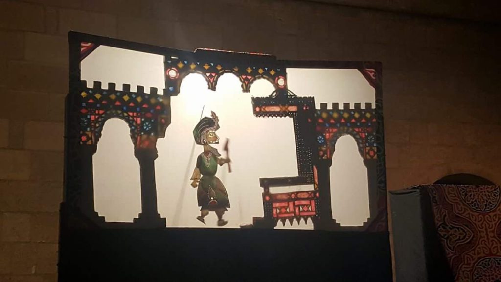 “فرقة ومضة” تعيد إحياء فنيّ الأراجوز وخيال الظل في بيت السحيمي 1470579440 345 43982 received 101535853723264001