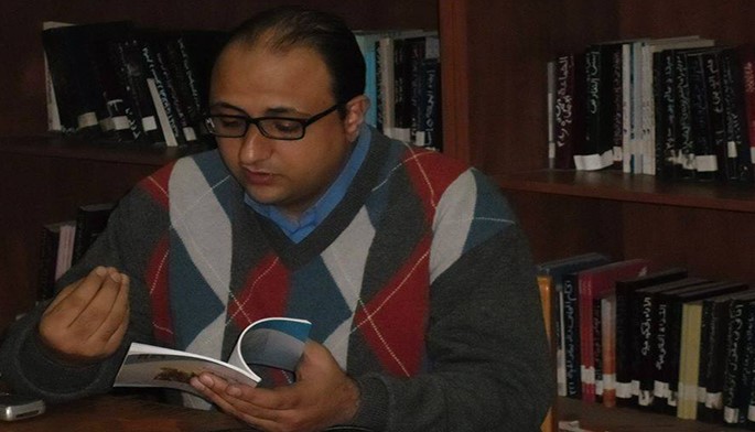 "عندما يختبئ الظِلّ " قصيدة للشاعر مؤمن سمير   