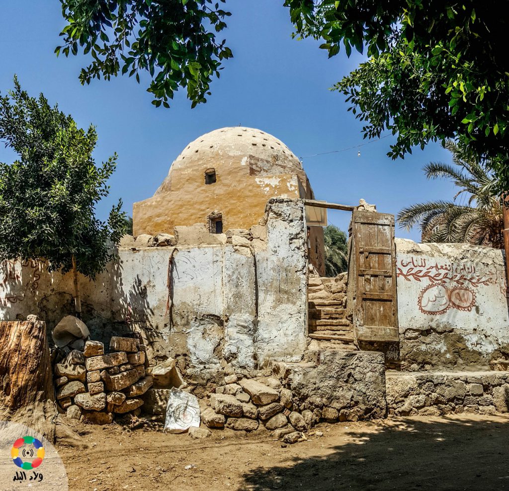 فن الرسم بالرمال.. التراث البدوي في زجاجة 1505826440 138 968234 1