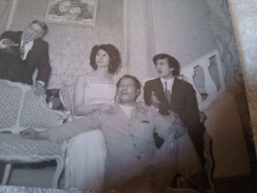 المسرح السكندري.. تاريخ غني بالإبداعات الفنية 1589252545 968 80469 94259859 664434411010044 7680022263986388992 o3