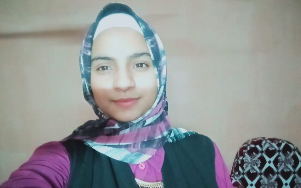 «فاطمة حسين».. فنانة من جراجوس WhatsApp Image 2021 06 14 at 9.00.00 PM