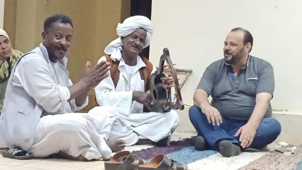إحدى جلسات السمر لدى قبائل البجا