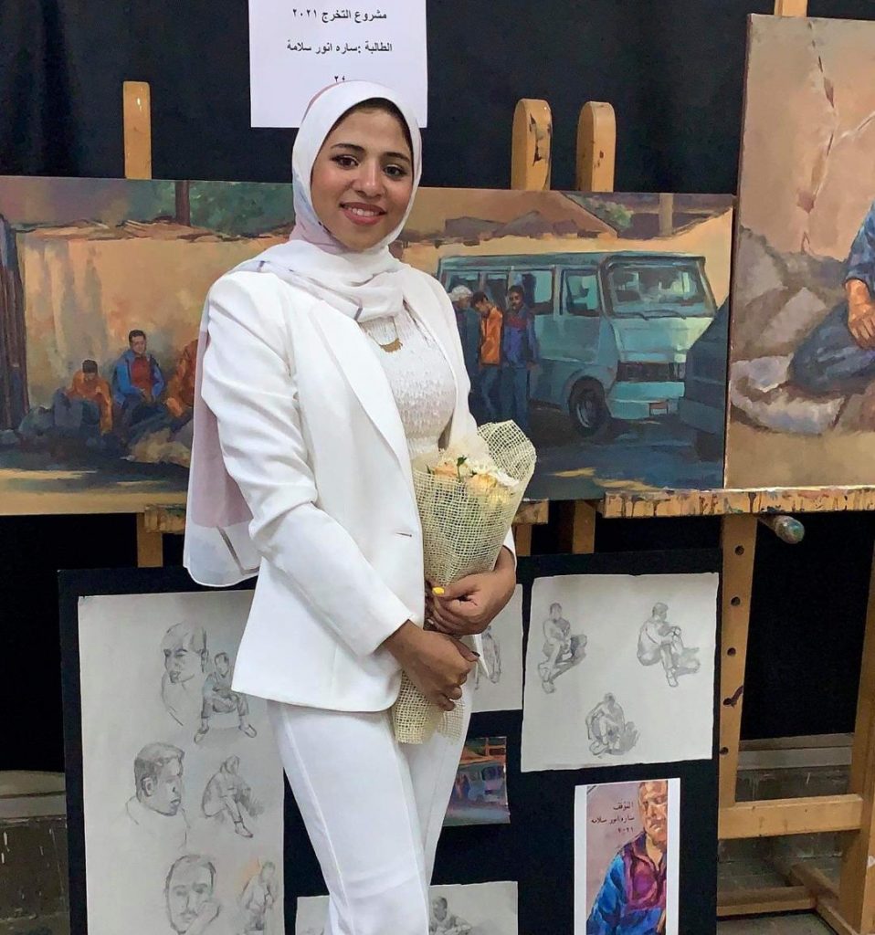 الطالبة سارة ومشروع تخرجها