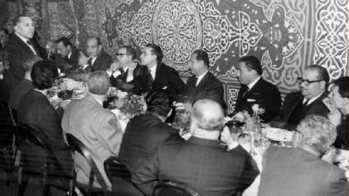 صلاح جاهين وهيكل وعبدالحليم تكريم جاهين بمناسبة حصوله على تكريمه فى عيد العلم