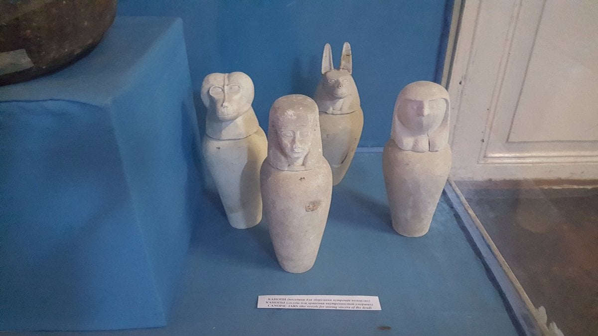 الآثار المصرية المعروضة في متحف أوديسا 3