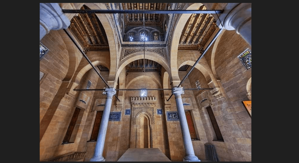 هدم حوش عُتَقاء الأمير إبراهيم حلمي.. ومدفن علي باشا فهمي تحت التهديد هدم مدفن علي باشا فهمي تصوير د. داليا الشرقاوي 1