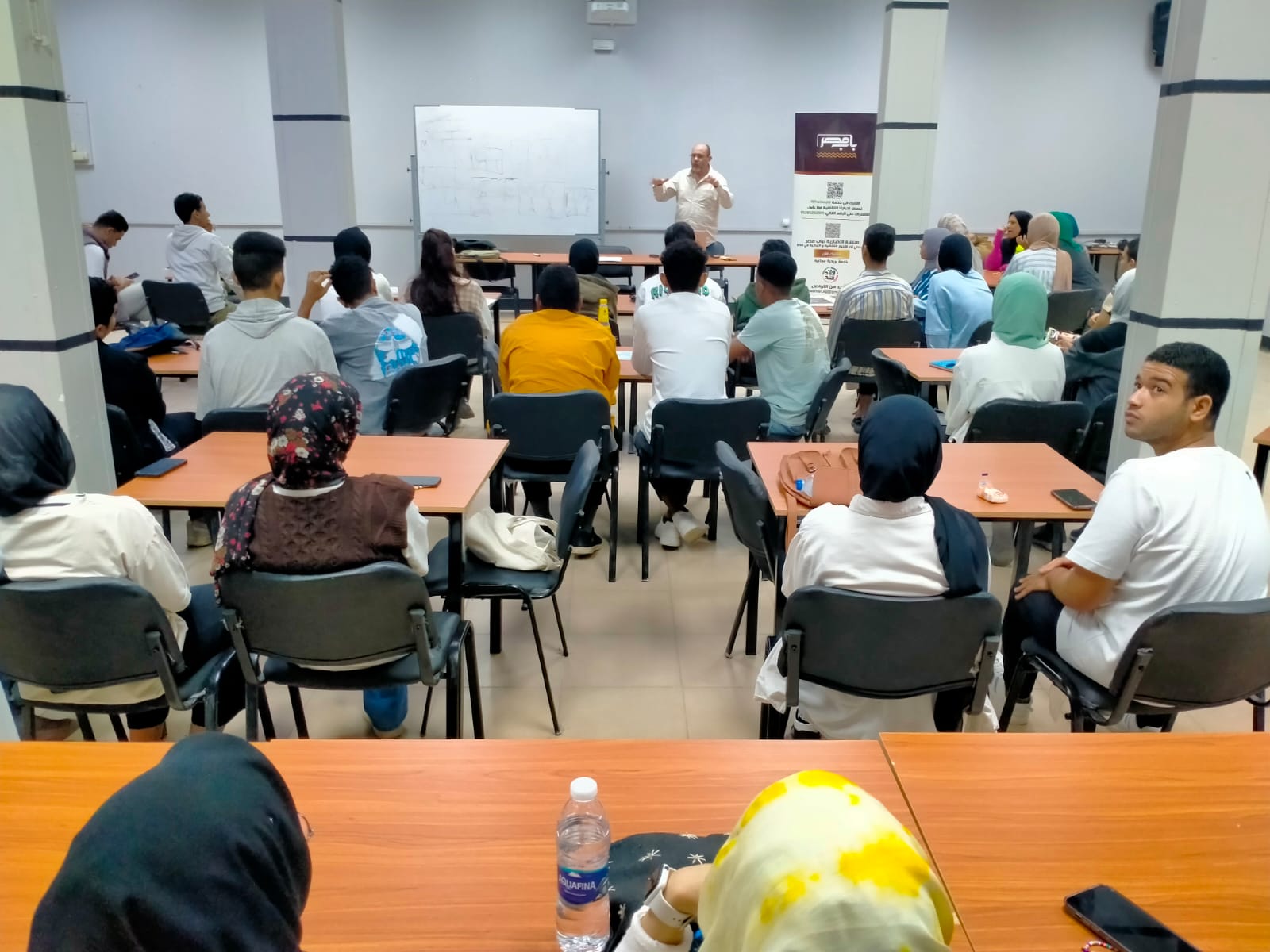 «باب مصر» ينظم ورشة عن أساسيات التصوير لطلاب جامعة الأقصر