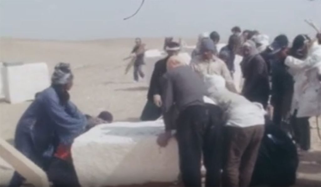 «تبليط الهرم»: محاولات يابانية فاشلة منذ السبعينيات فيلم 55
