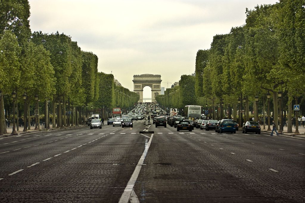 Avenue des Champs Elysees 2009