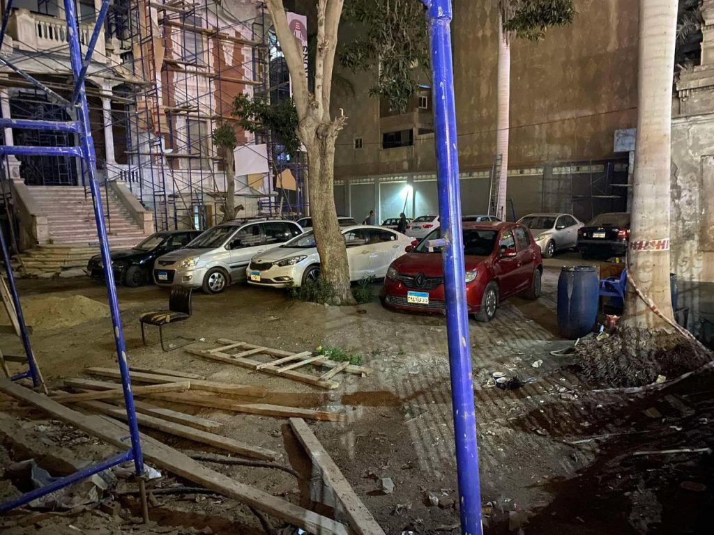 «قصر الشناوي» الأثري بالمنصورة يتحول إلى «جراج» سيارات IMG 20250317 WA0002