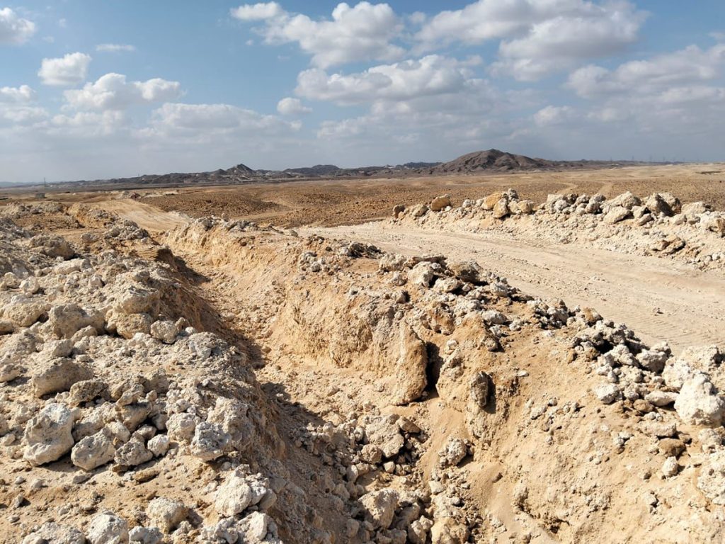 خلال بدء أعمال الحفر داخل موقع حنكوراب بمحمية وادي الجمال