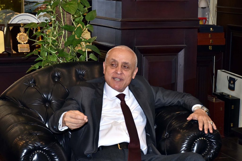 محافظ الأقصر «عبدالمطلب عمارة»: التراث هويتنا.. ولا هدم دون مراجعتي الشخصية IMG 20250410 WA0082