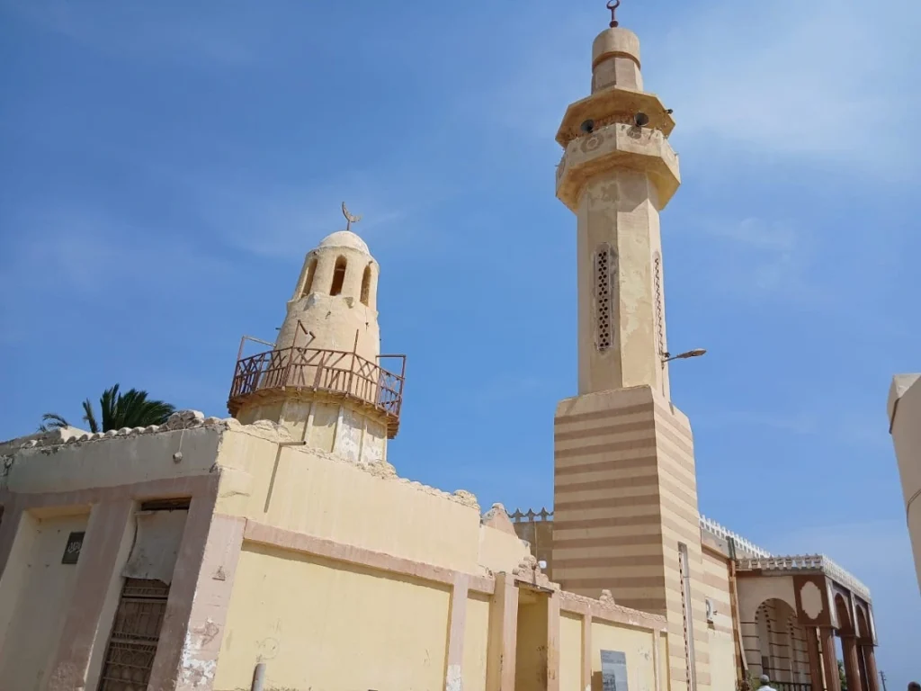 «مسجد الفرّان».. الحارس الأمين على شاطئ البحر الأحمر piv