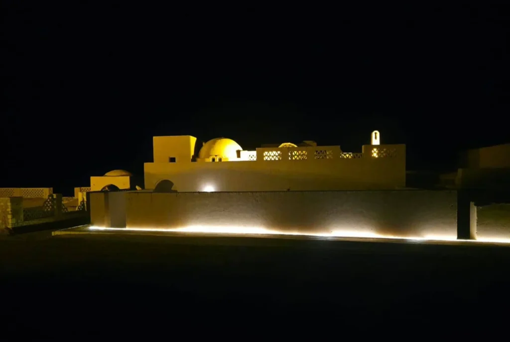قرية «حسن فتحي» تعود للأضواء مع احتفالات العيد القومي الـ66 للوادي الجديد asd