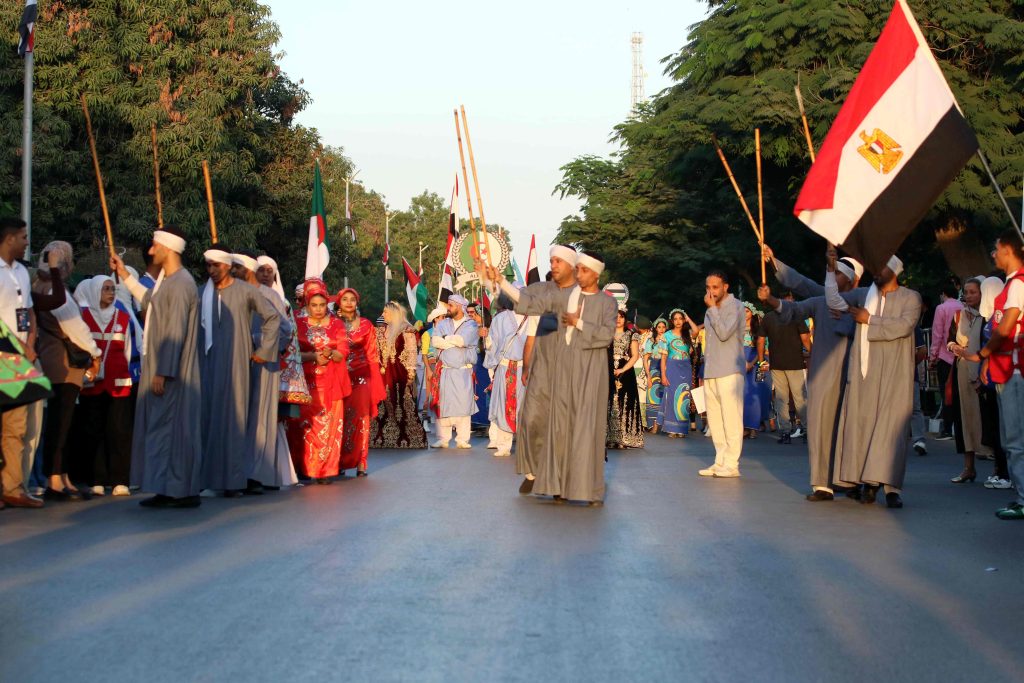 عرض راقص لمهرجان الإسماعيلية الدولي للفنون الشعبية تصوير محمد عوض 19 scaled