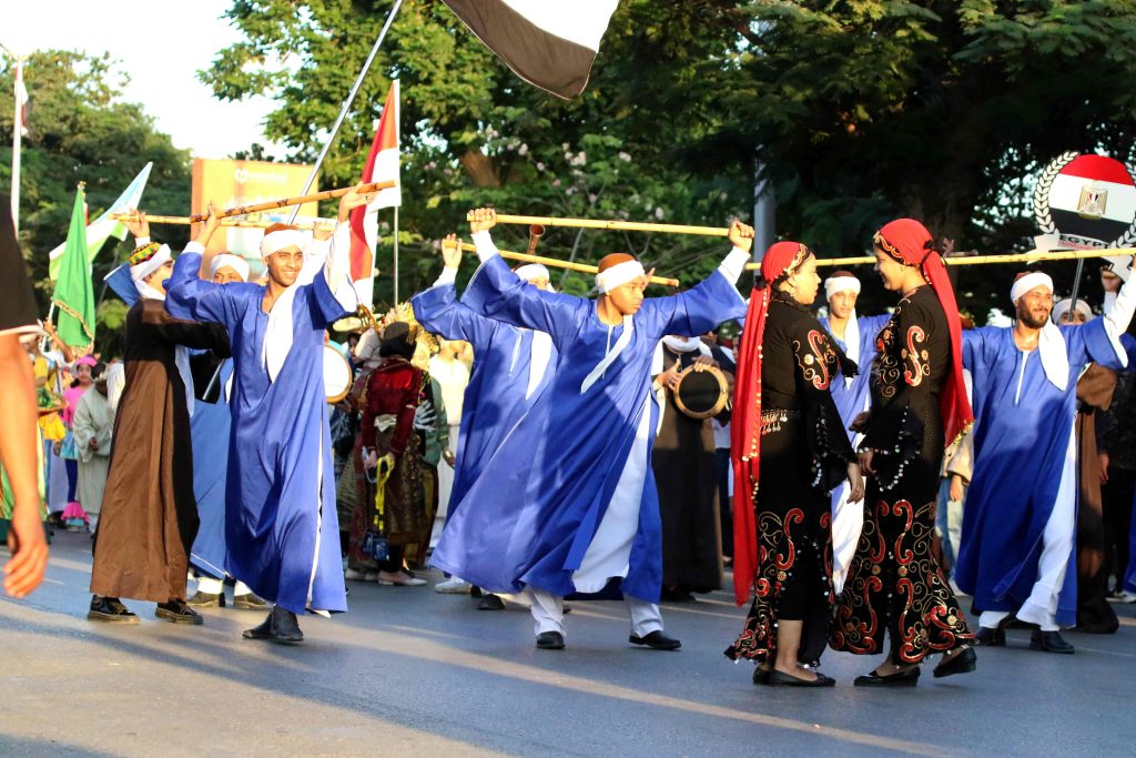 عرض راقص لمهرجان الإسماعيلية الدولي للفنون الشعبية تصوير محمد عوض 4 scaled