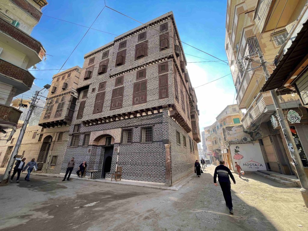 «رشيد» بين ظلال النخيل وسيرة البيوت rashid photo walk mohammed awad 13 scaled