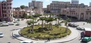 ميدان الساعة قبل قطع الأشجار منه.. تصوير: محمود دوير